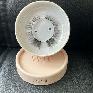 Winkclique Demi lashes